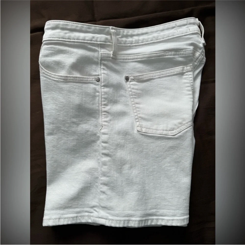 Anthropologie STET Fit White Denim Shorts - Picture 3 of 9